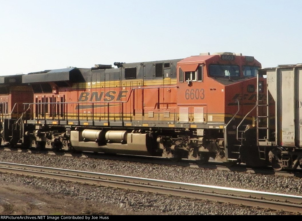 BNSF 6603